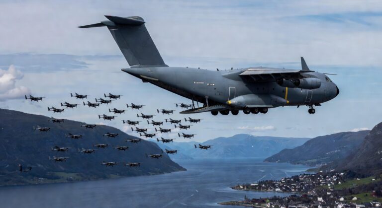Airbus A400M med palletert dronelanseringssystem